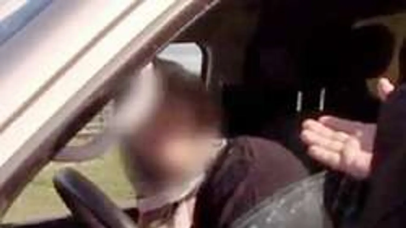 A Koránt hallgatta mobilján,így kezelte a fogfájását egy iszlám hitű nő...