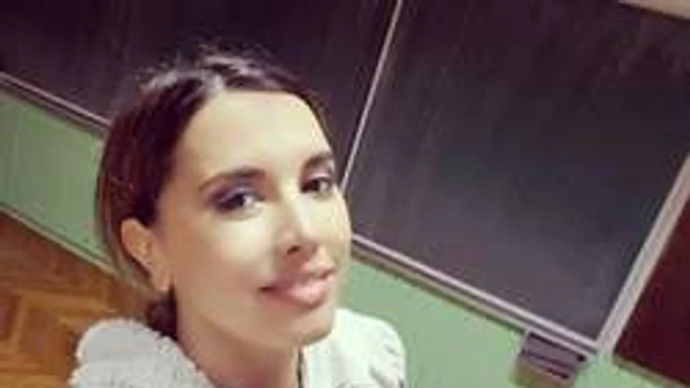 Kiszúrja az ember szemét a melleivel a focista exfelesége