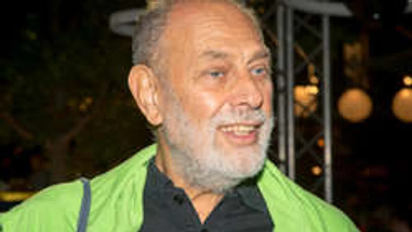 Boros szerint Bochkornak vissza kellene vonulnia