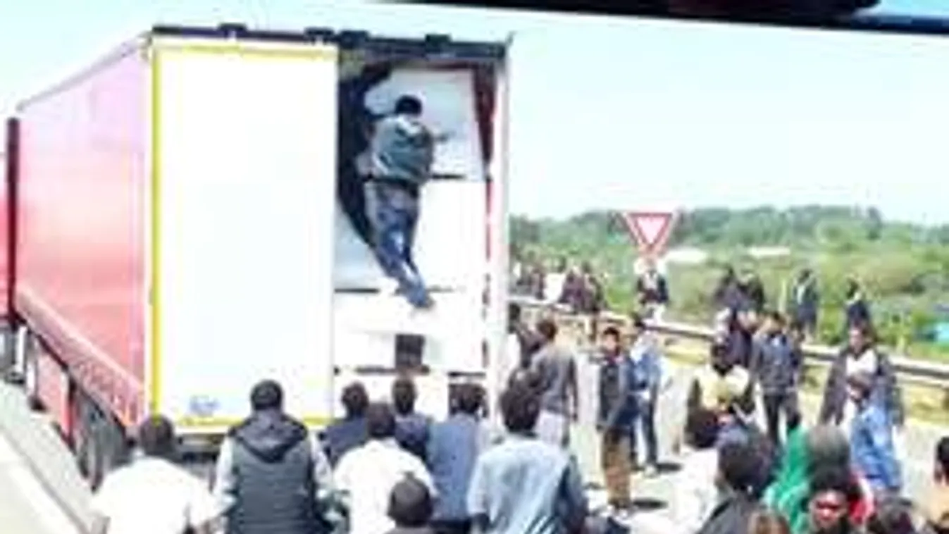 Közel volt a halálhoz a migránsok által összevert magyar kamionsofőr