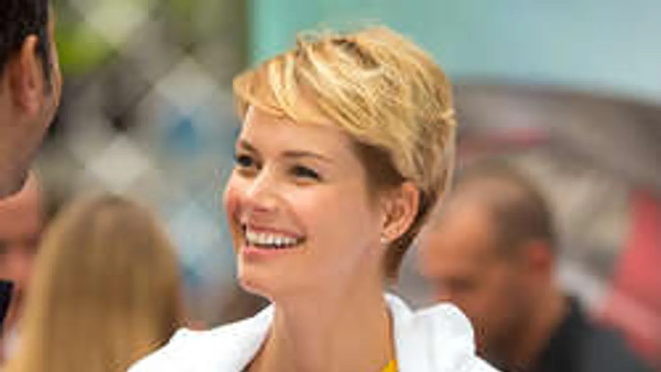 Rejtélyes szerelmével hajókázott a budapesti éjszakában a színésznő!