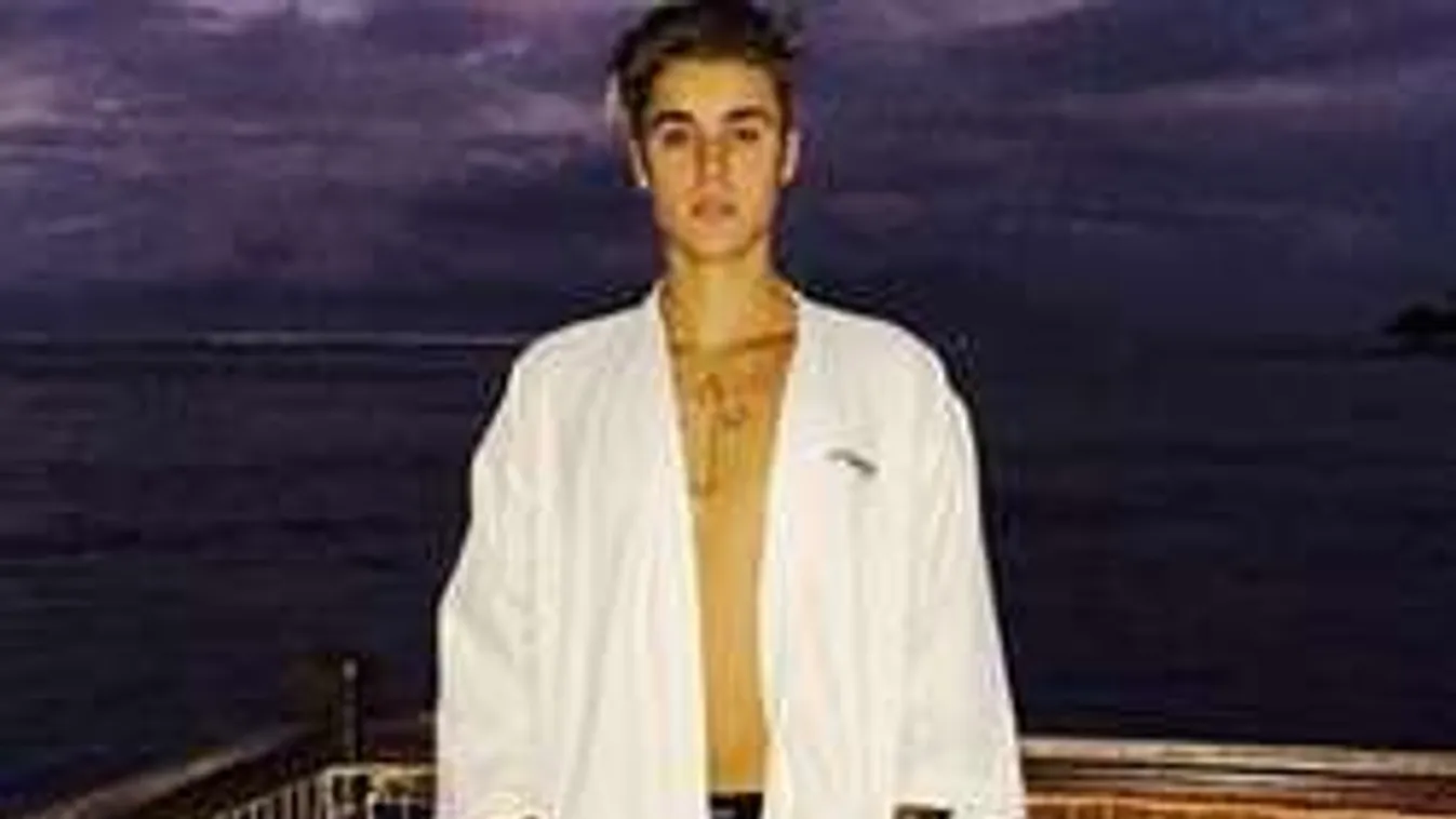 Egy hónap után szakított fiatal szerelmével a nőfaló énekes!