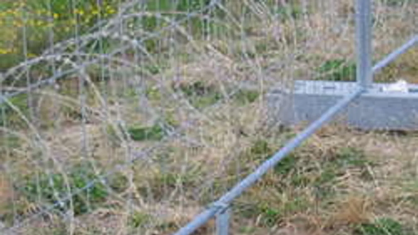 Migránsok ellen katonai határzárat épített egy német vállalkozó