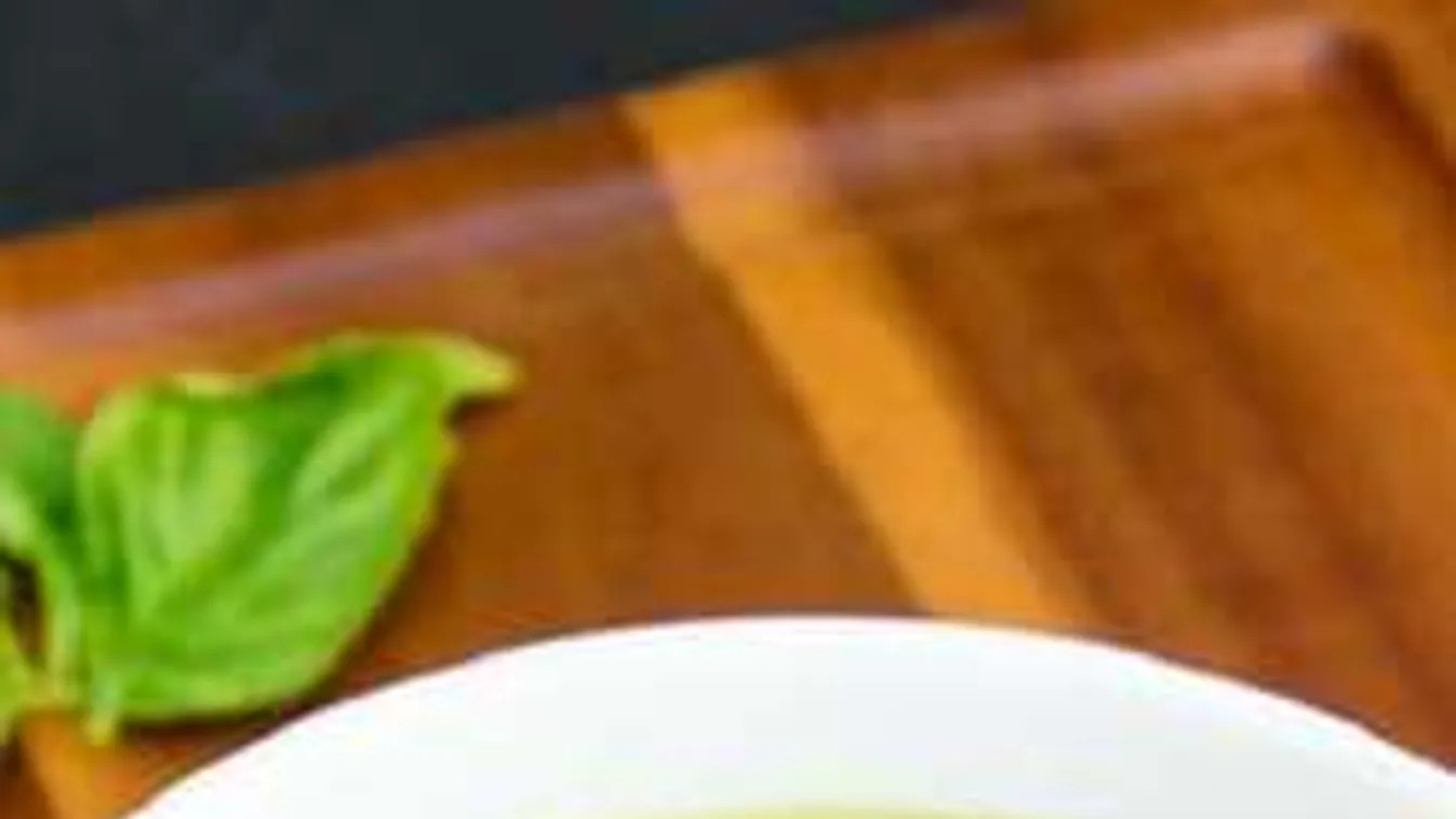 Így lesz a cukkiniből mennyei diétás leves