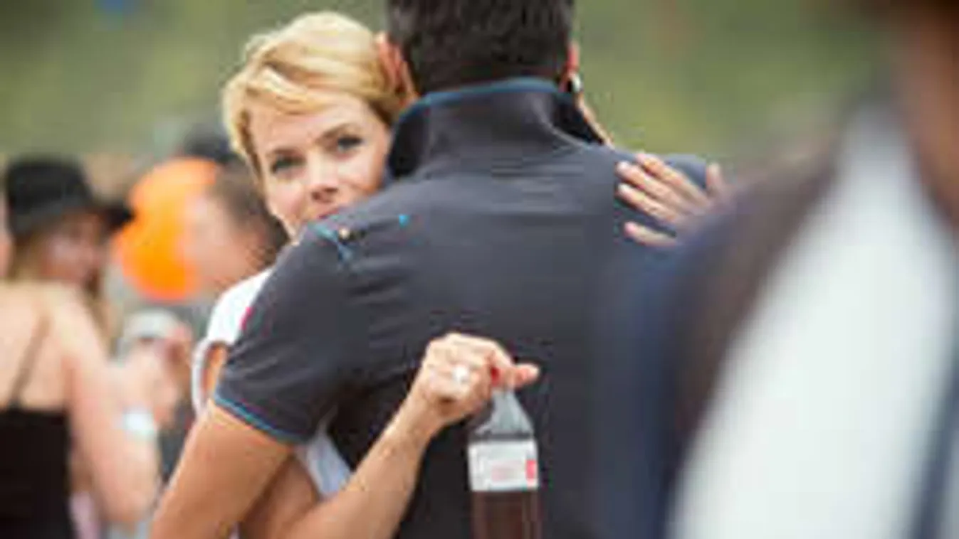 Hoppá! Nápolyban romantikázik a szerelmével Osvárt Andrea!