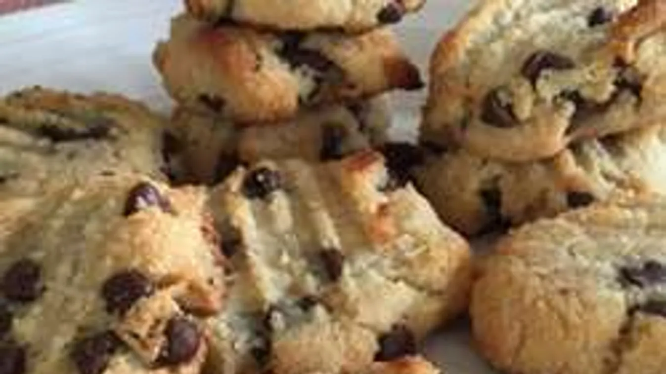 Lisztmentes, kókuszos-csokis keksz, amiből bátran nassolhatsz