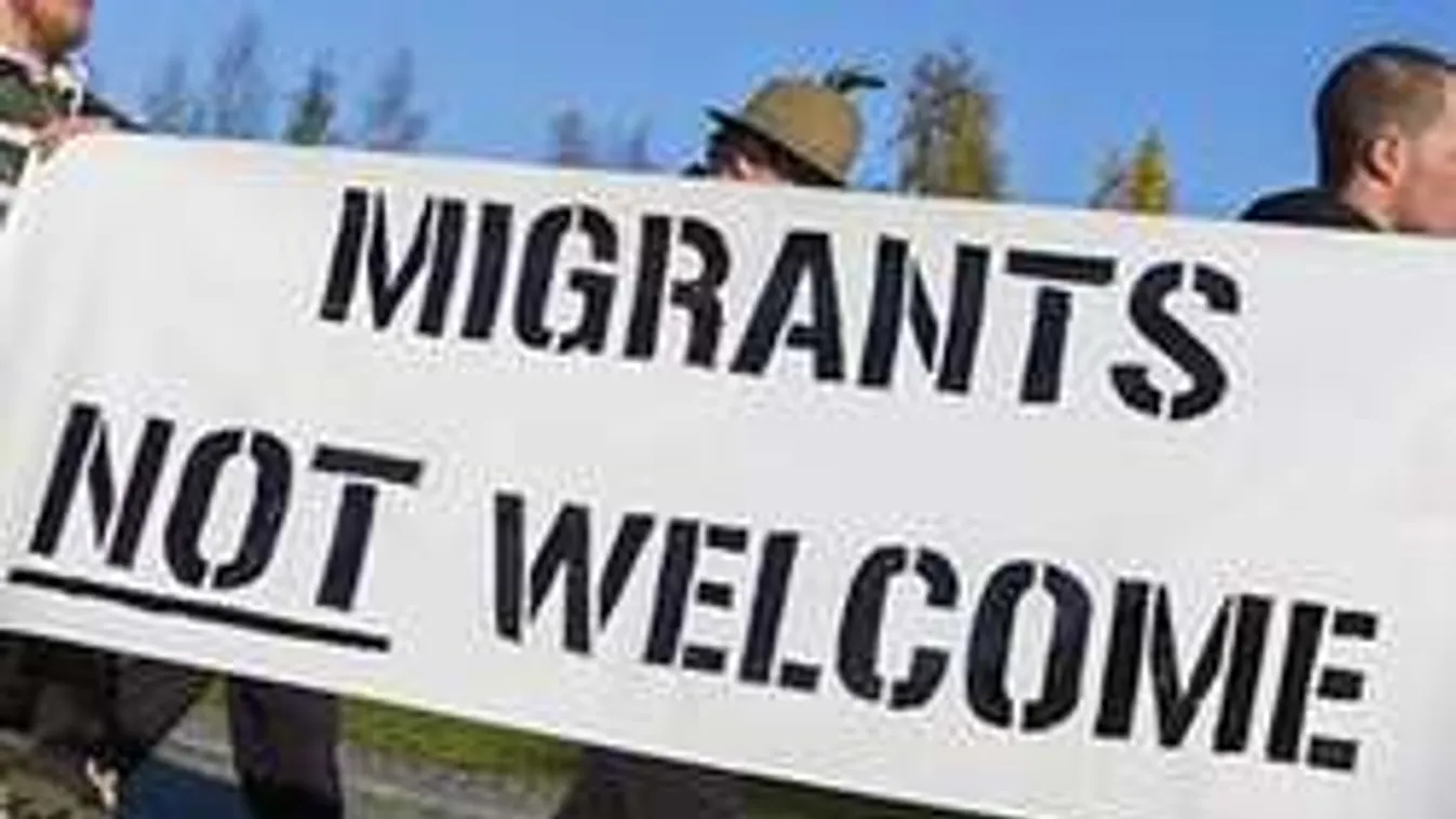 Bosszú a nemi erőszak miatt: migránsszállásra támadtak a tüntetők