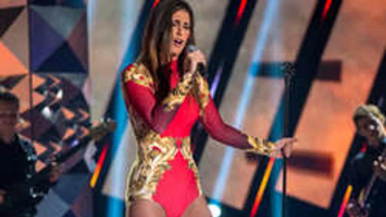 Teljes összeomlástól féltik a TV2 szexi sztárját