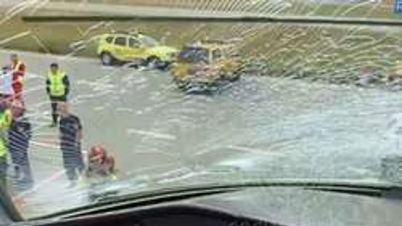 Így nézett ki a sztárcsapat gépe a budapesti kényszerleszállás után