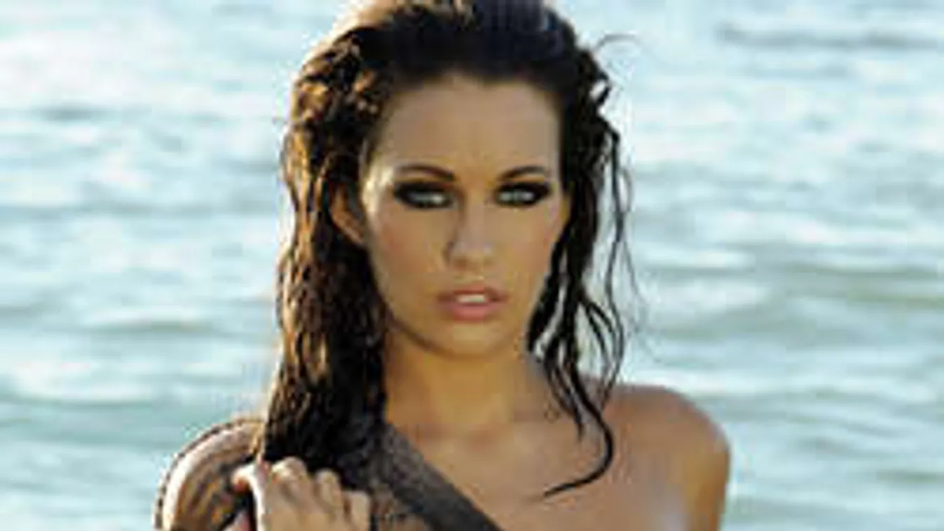 Észbontó mellekkel sokkol a vizes pólós bombázó