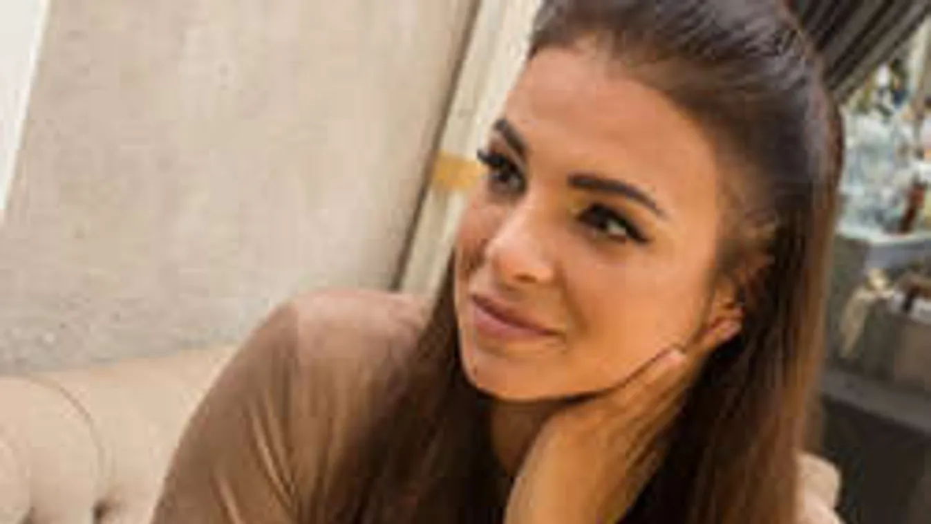 Mi történt Sarka Kata arcával?