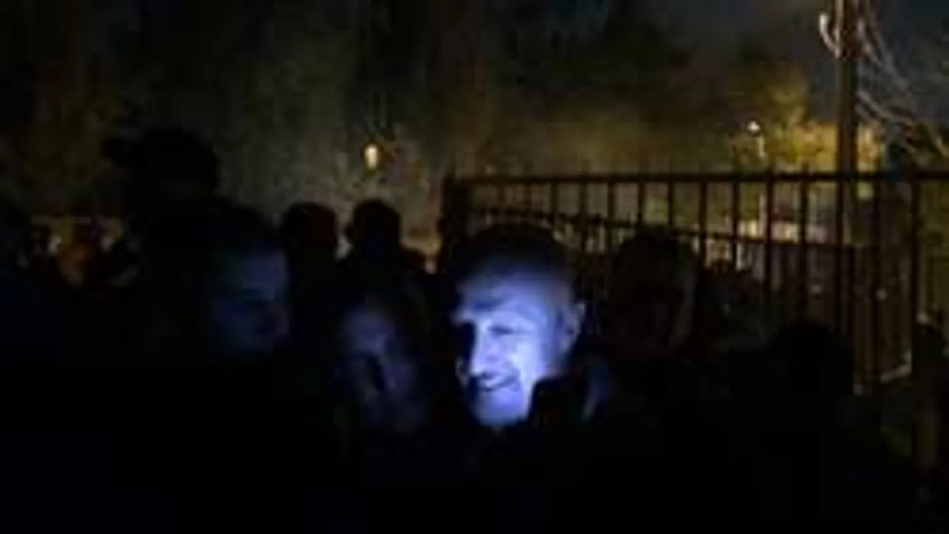 Elképesztő szurkolói akció Budapesten - Fotó, videó