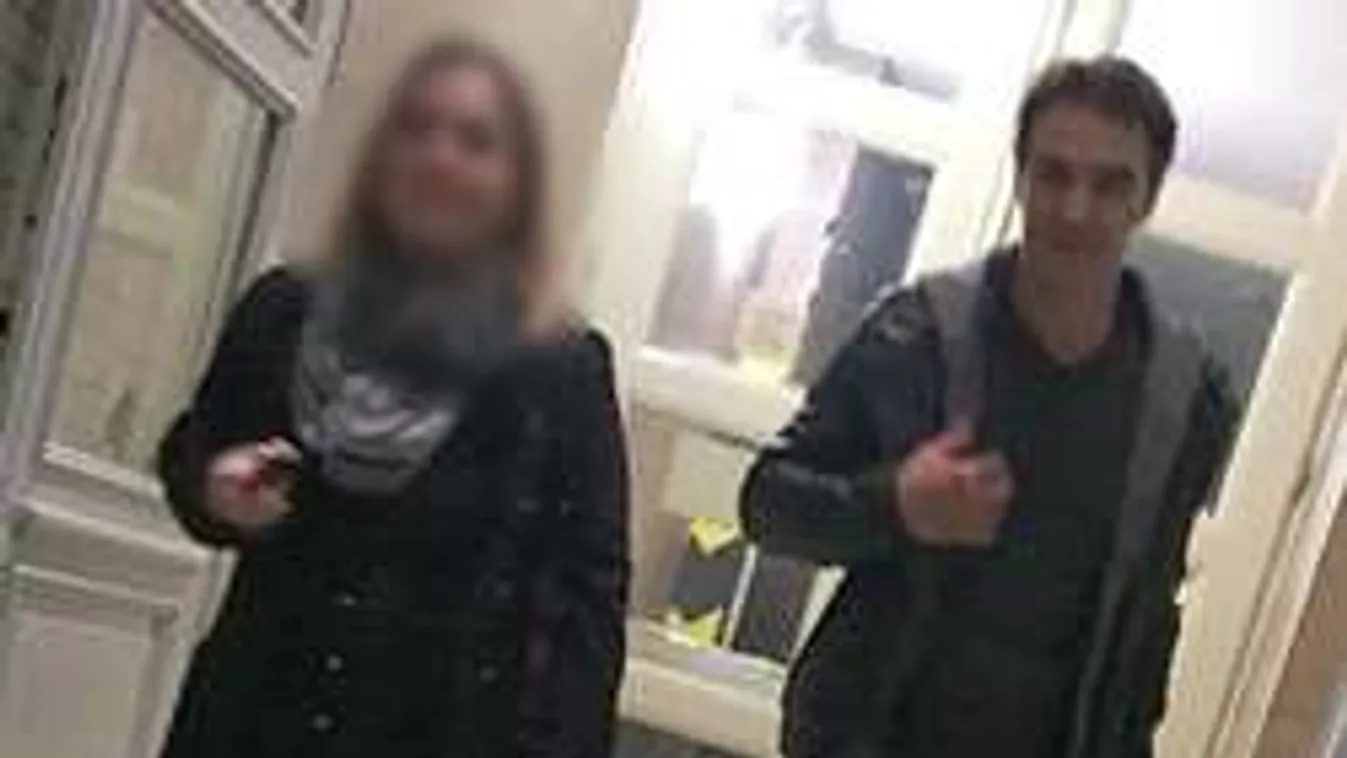 Titokzatos nővel bukott le az Operettszínház nős sztárja!