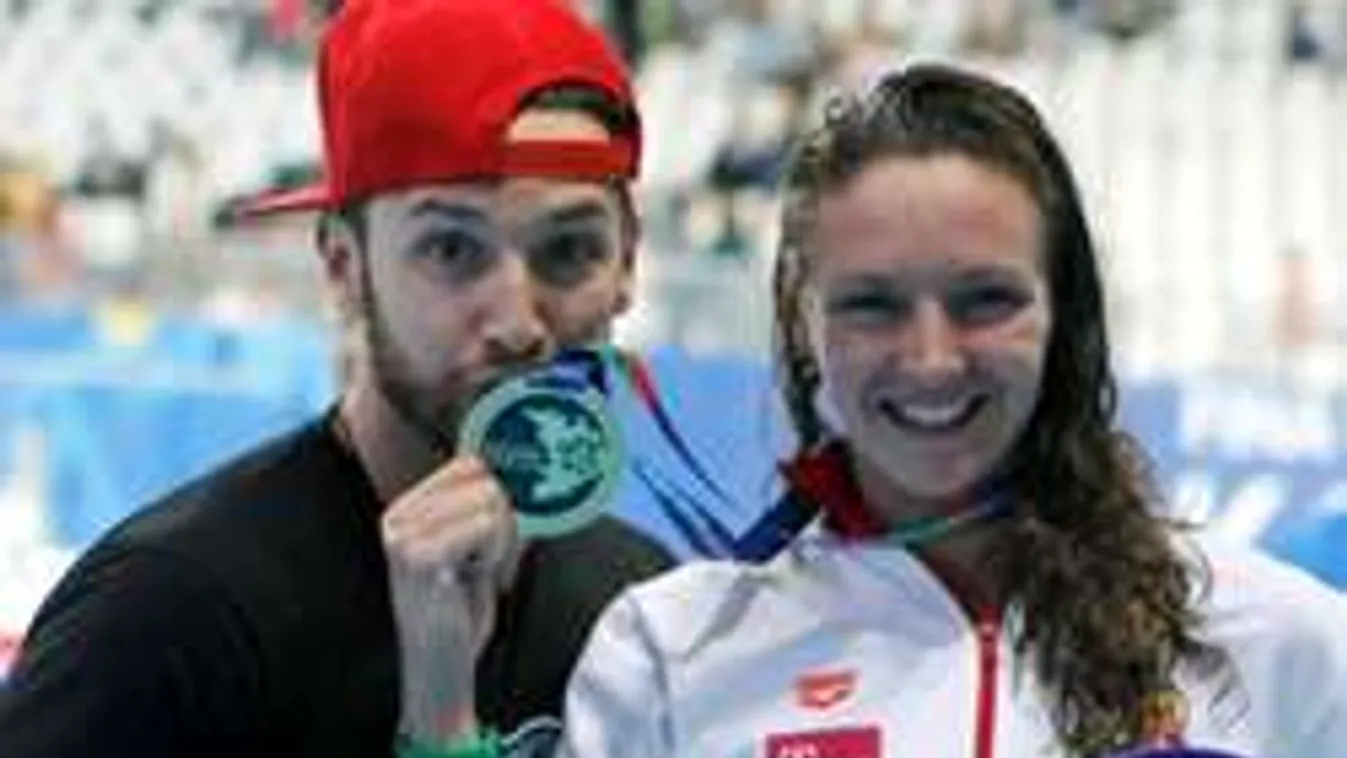 Így öltözött át Hosszú Katinka, találd meg a különbséget! - Fotók