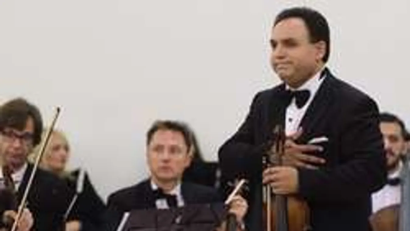 Gödöllői tragédia: Mága Zoltán csodálatos koncertet adott Zsófi emlékére