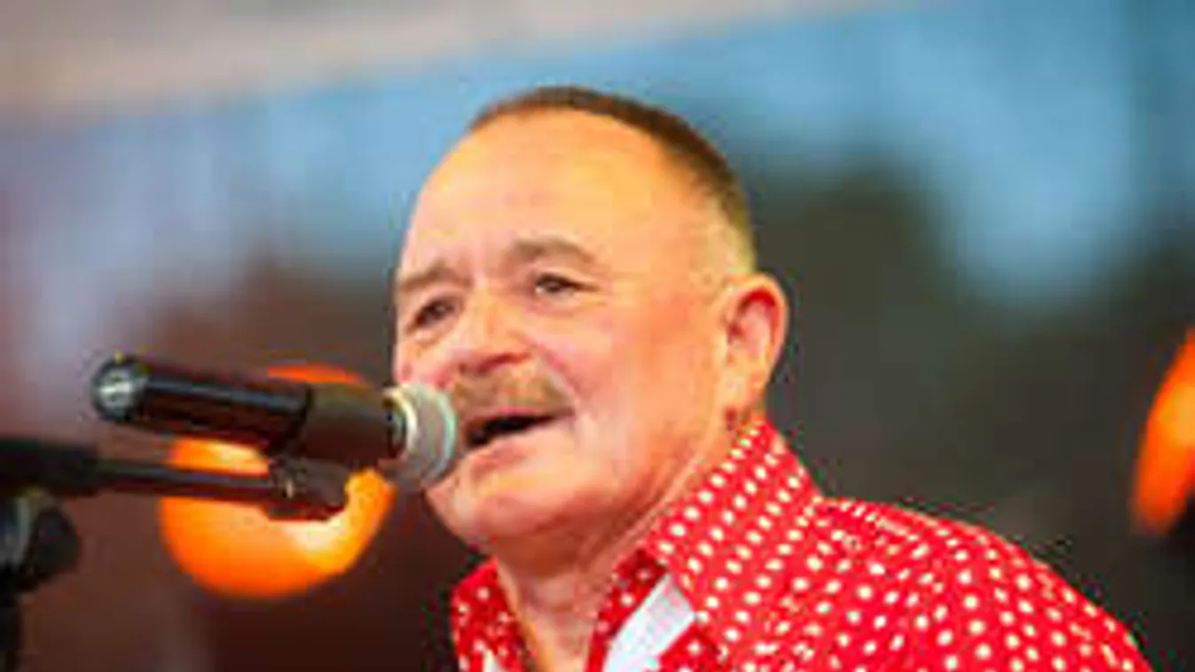 Nagy bejelentést tett Nagy Feró!