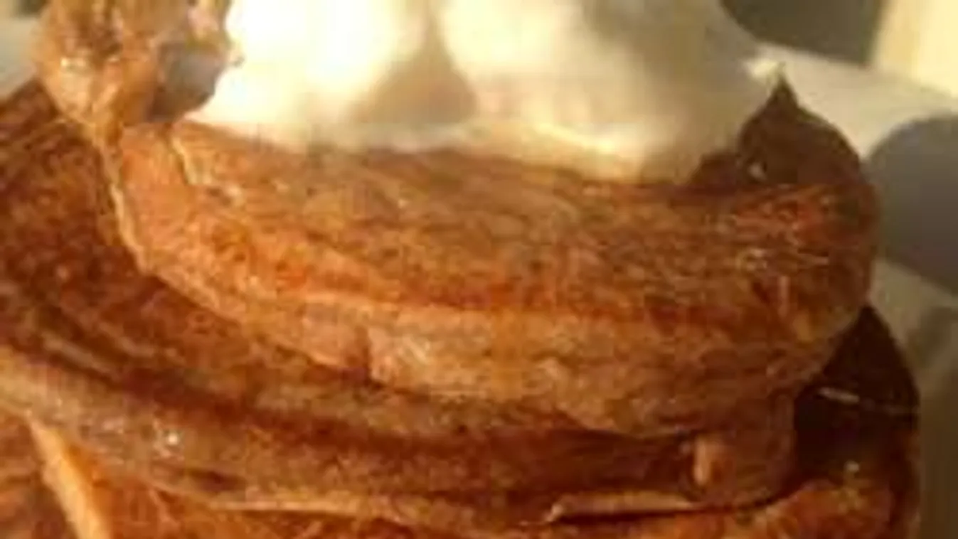 Brutálisan felpörgeti a zsírégetést a fahéjas felhőpalacsinta