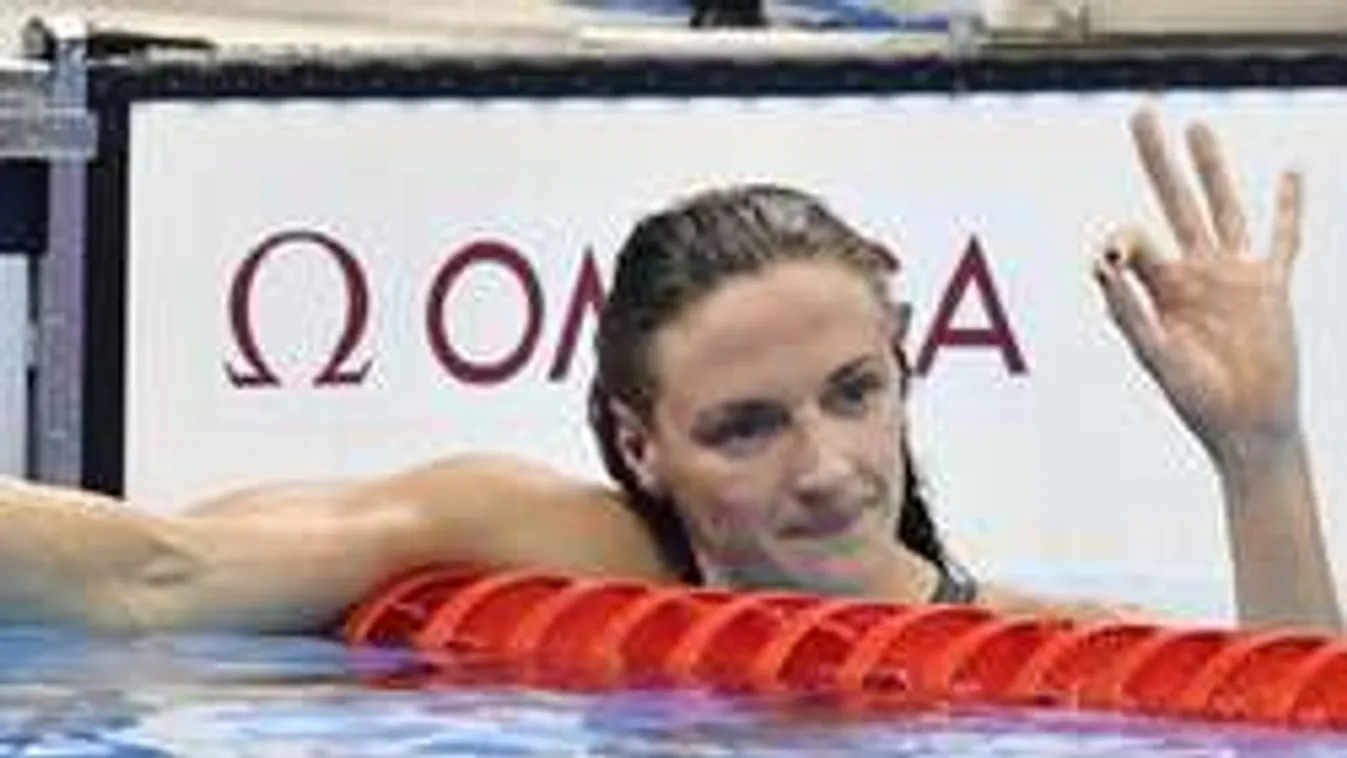 Hosszú Katinka letolta úszódresszét - Fotó