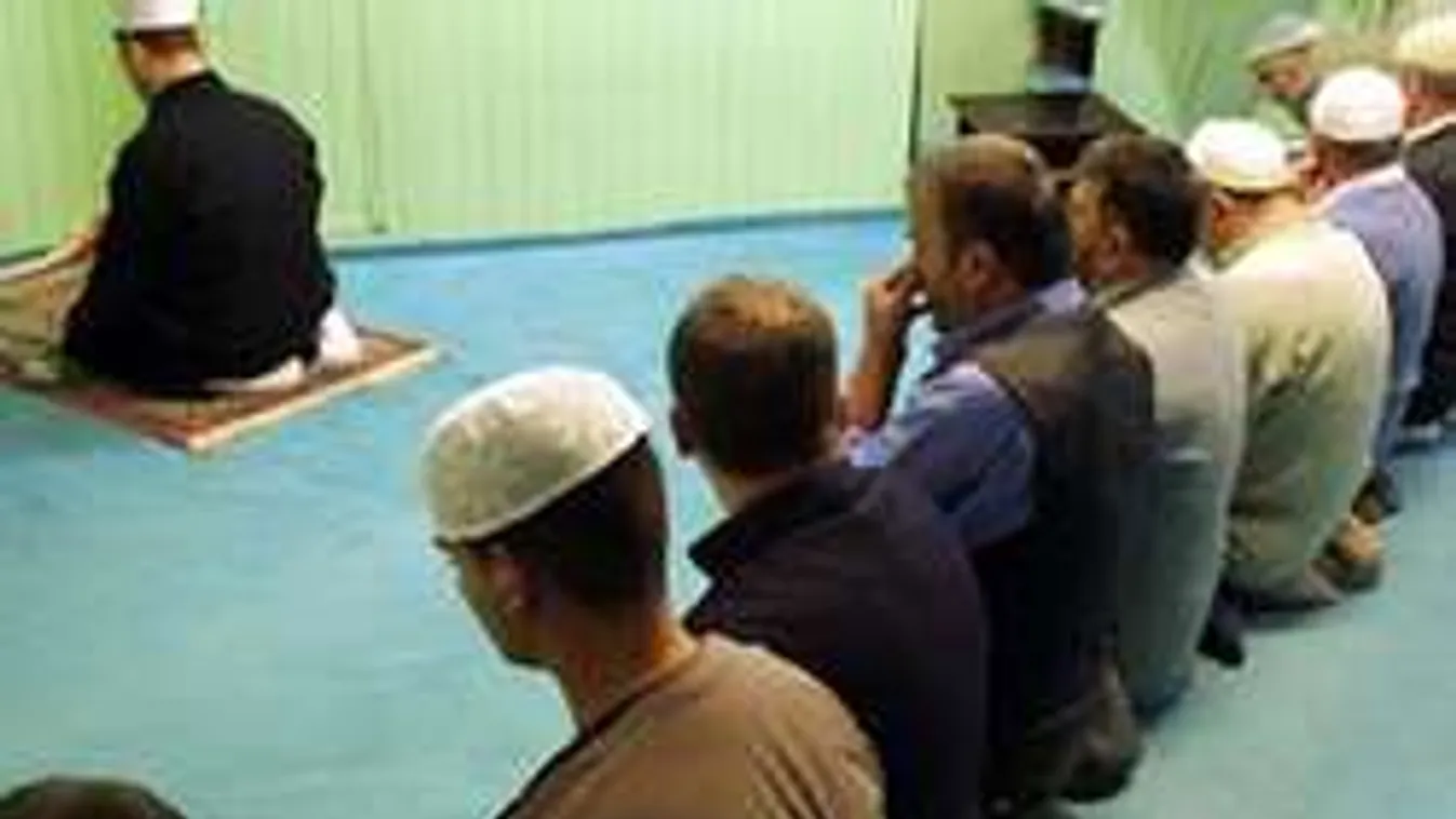 300 euróra büntették a német diákot, mert nem ment el a mecsetbe!