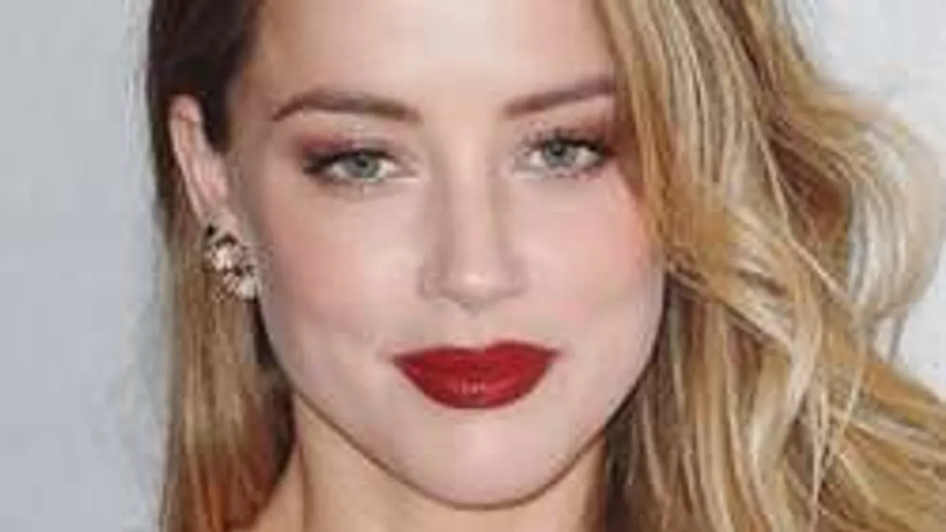 Lebukott: Exe hasonmásával randizgat a gyönyörű színésznő!