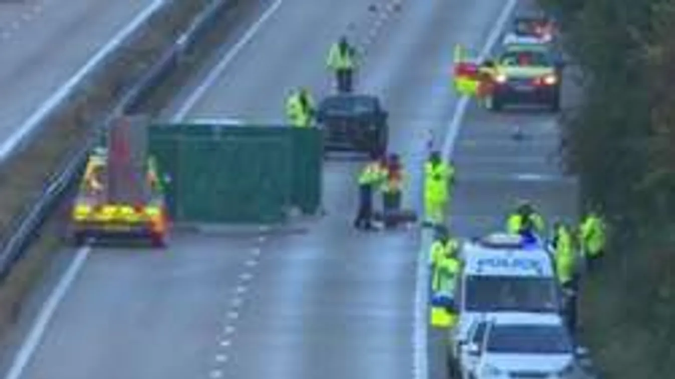 Túlélt egy karambolt, majd azonnal elgázolták