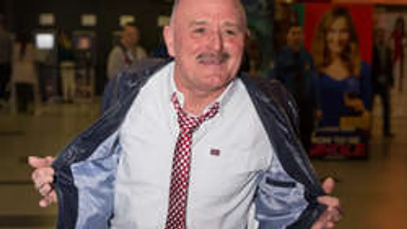 Megmutatta unokáját Nagy Feró - Videó!