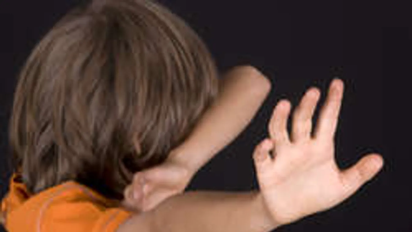 Pszichológus segít az Alleeban molesztált kisfiúnak