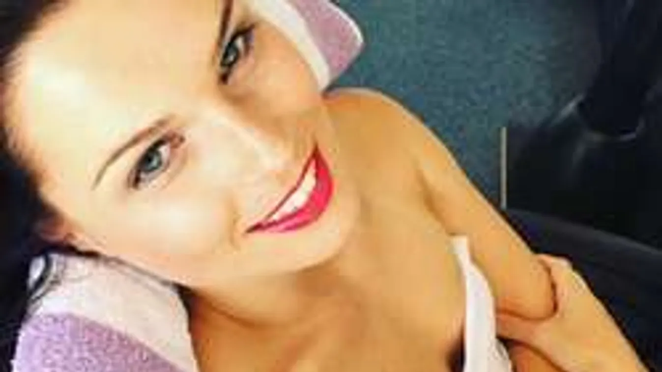 Ezeket a bombatesteket rejti a síruha: felforrósítják a havat a szexi sízőnők