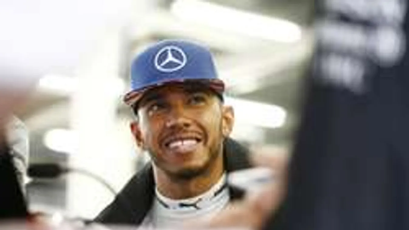 Palvin Barbi nem lesz vidám: Visszatalált dögös exéhez Lewis Hamilton?