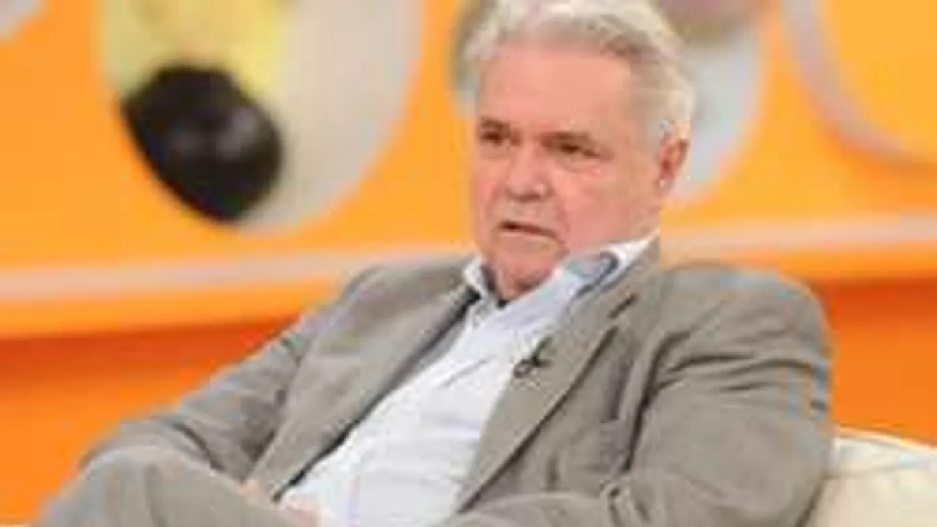 Oszter Sándort zsarolással vádolják, évekre börtönbe kerülhet