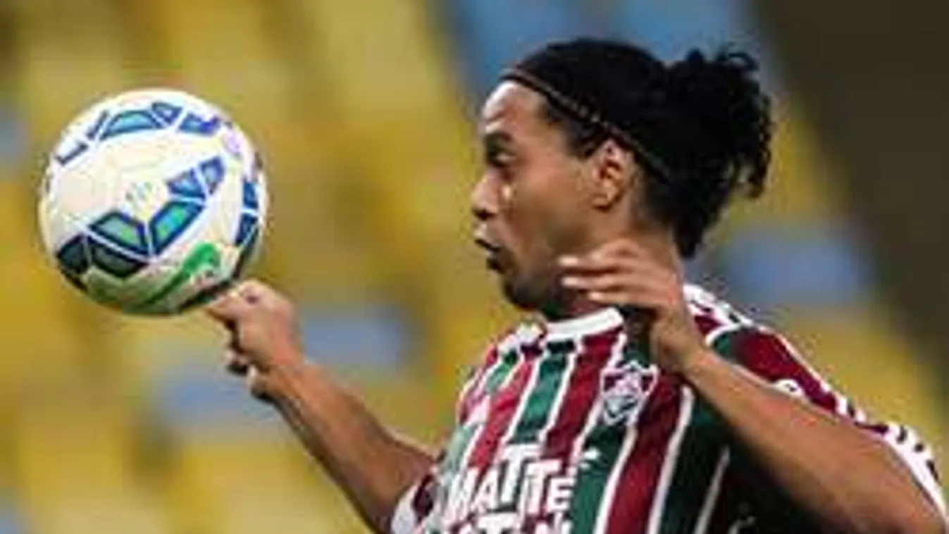 Ezt látni kell! Ronaldinho Budapesten varázsol