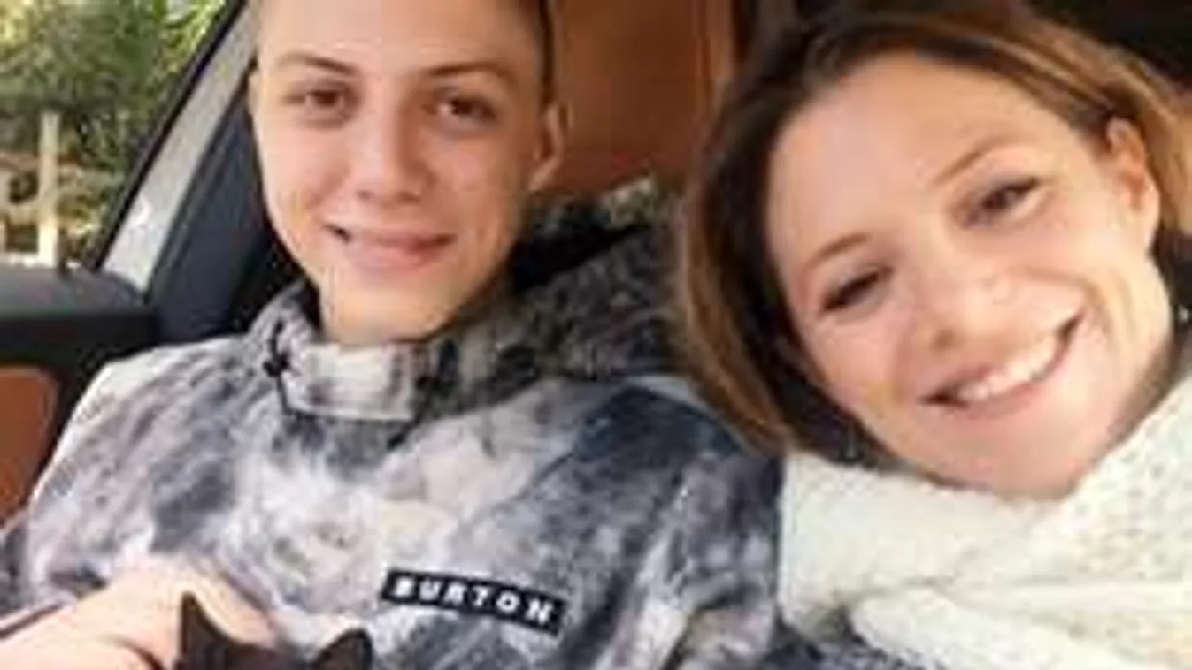 Igazi szexi férfi lett Szinetár Dóra fia