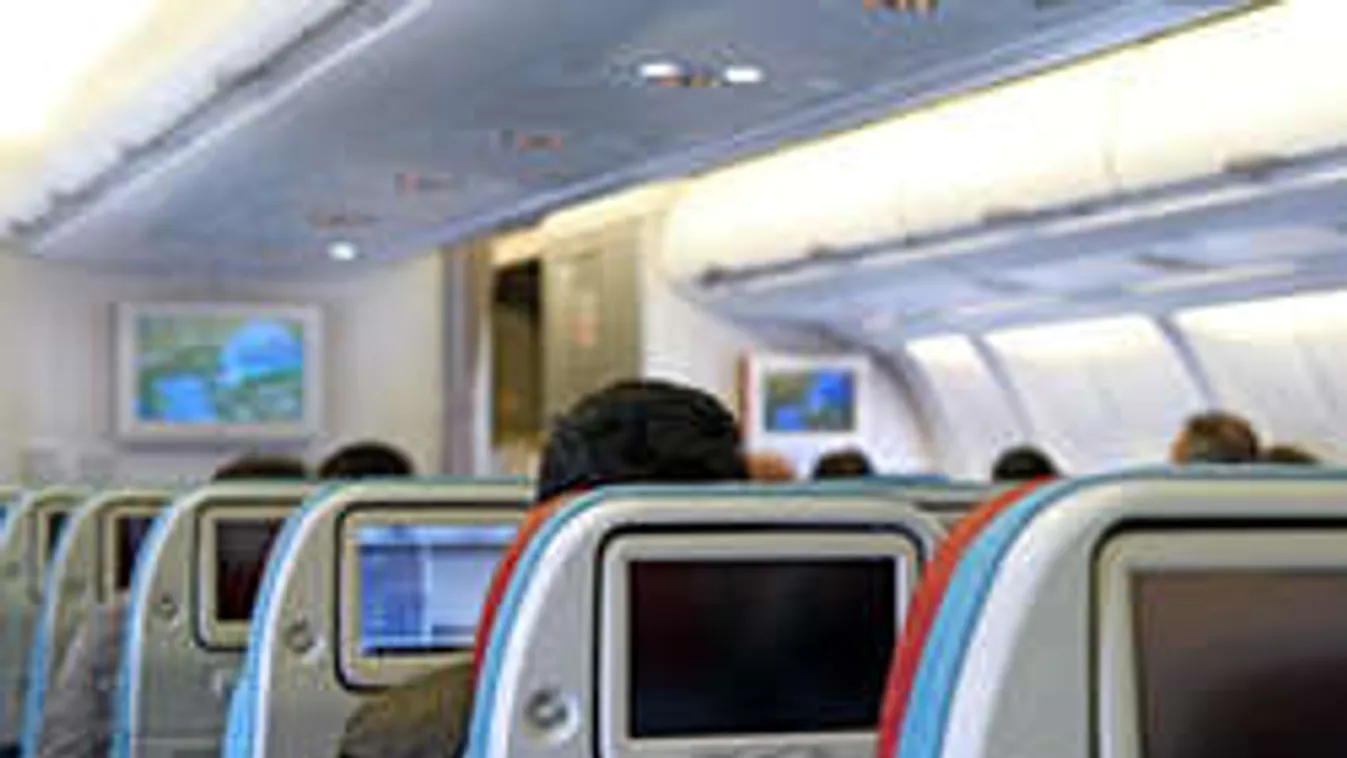 Durva megalázottság és diszkrimináció miatt indítottak pert a kövér utasok