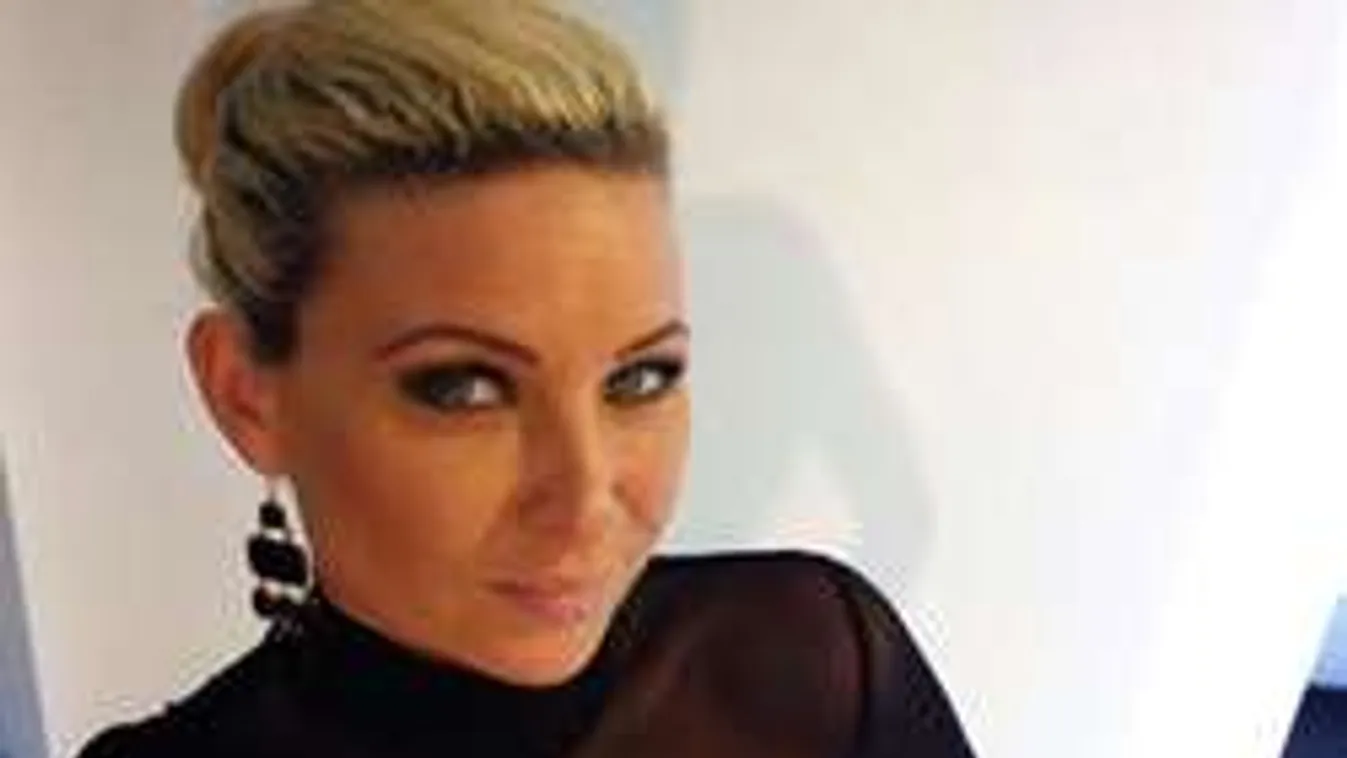 Forró: ismét villantott a meztelenkedő magyar sztárszínésznő