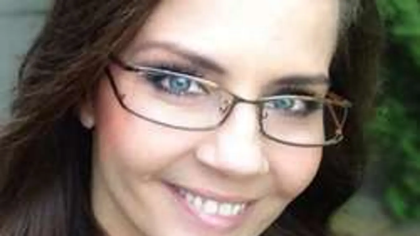 Különös fotó: Ezzel a férfival ölelkezett a szerelmes Bálint Toncsi!