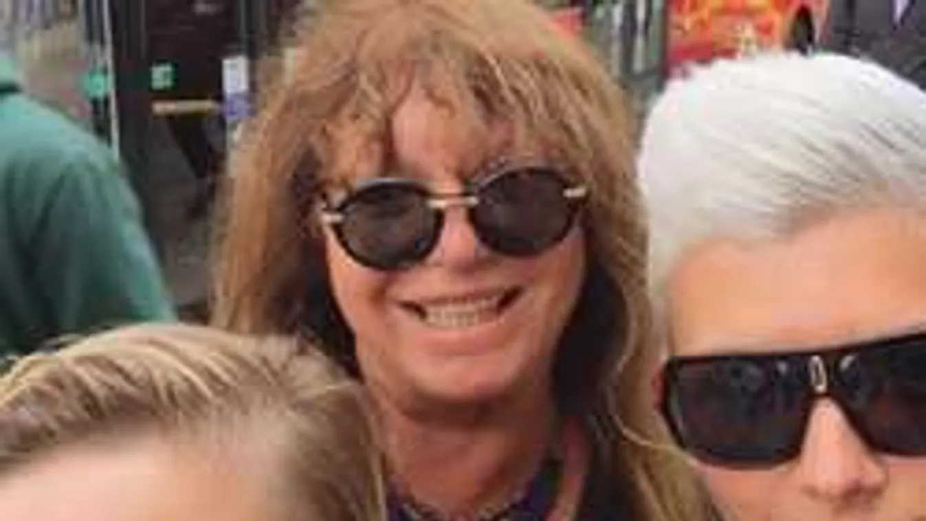 Kiderült: Meztelen fotók is voltak Zalatnay Cini ellopott mobiljában!