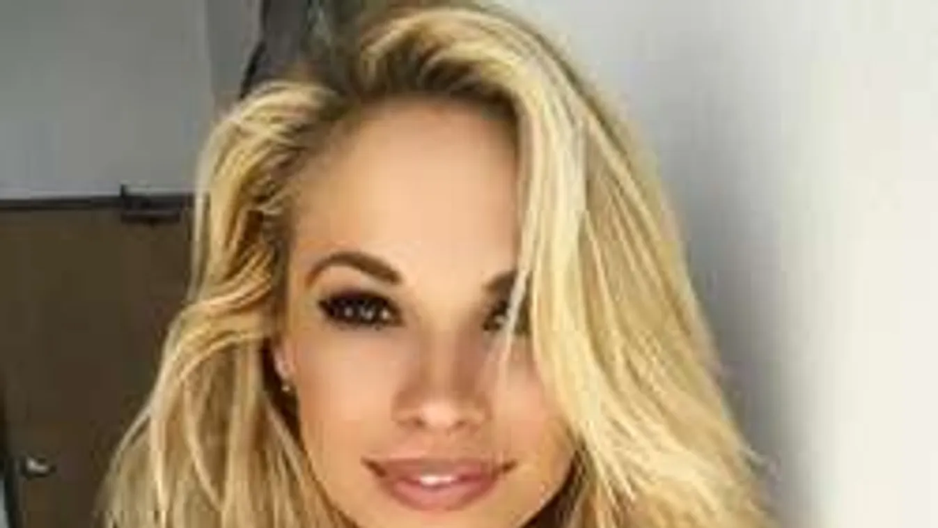 Lazán kipattintja hatalmas melleit a dögös bokszoló lány, ezt nézd!