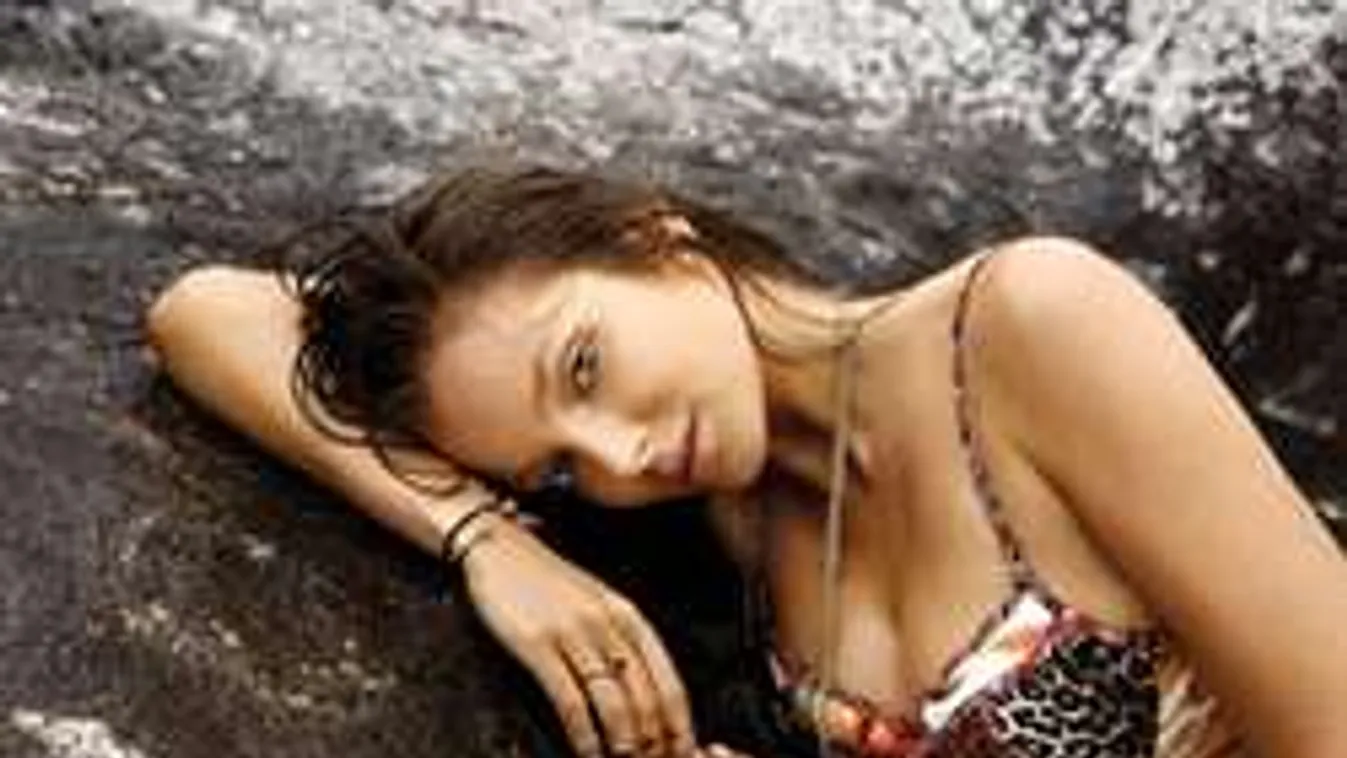 Mihalik Enikő alig takar el valamit, övé a legszexisebb jelmez - fotók