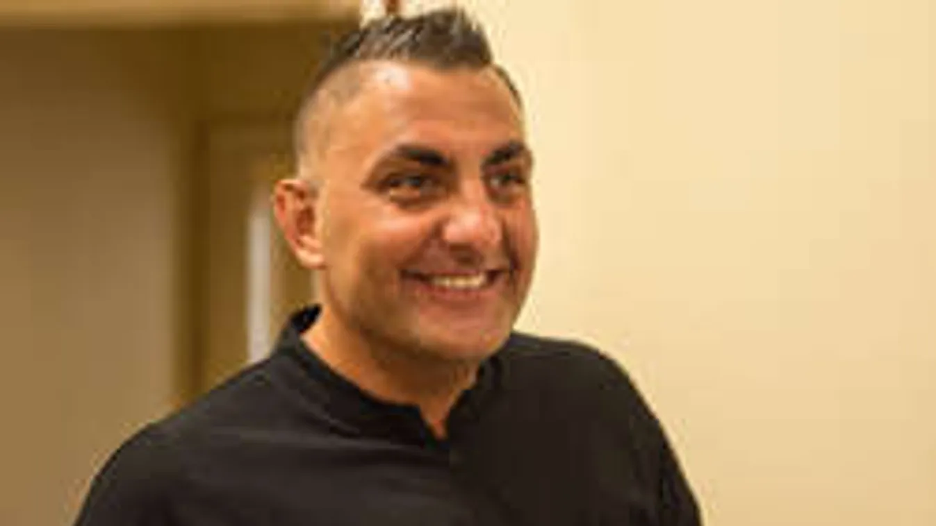 Nem hiszed el, mi történt Győzike házával!