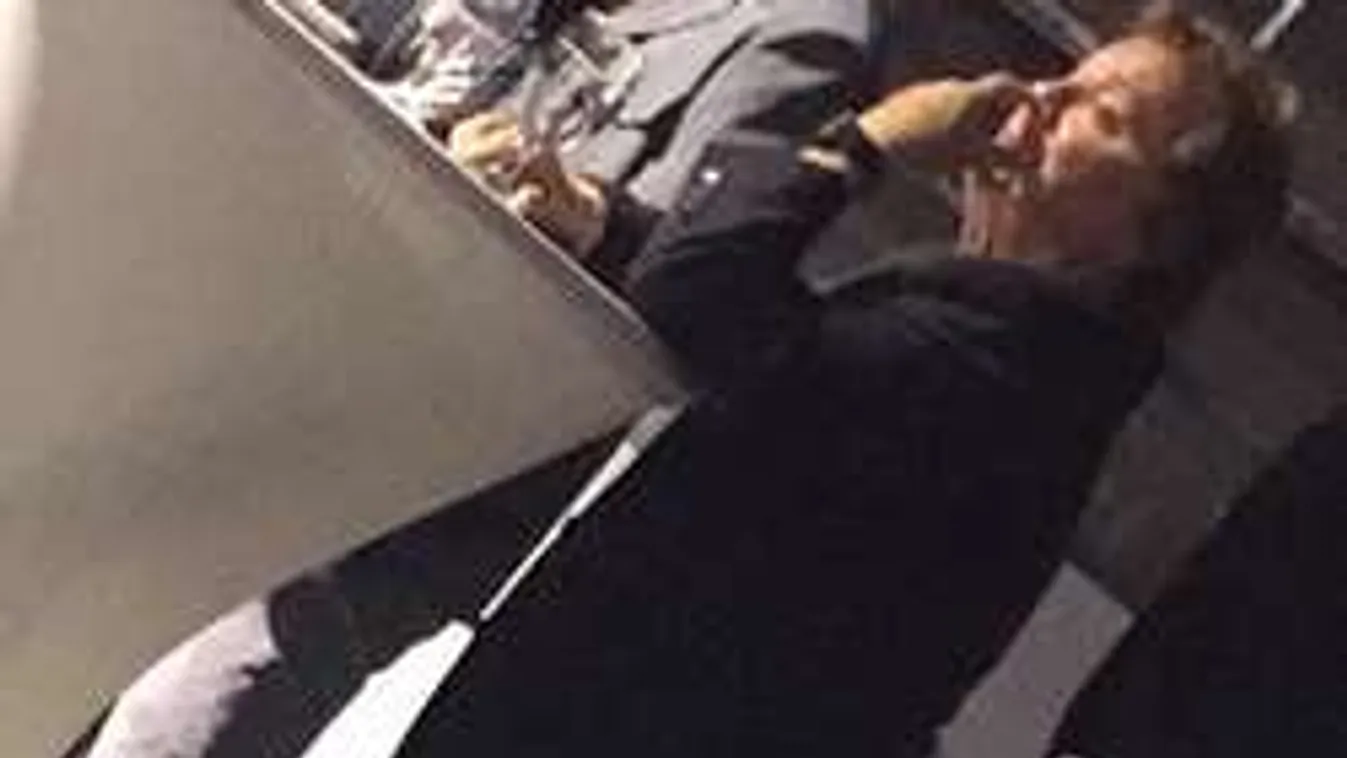 Hűha: Félreérthető helyzetben fotózták le Aradszky Lászlót!