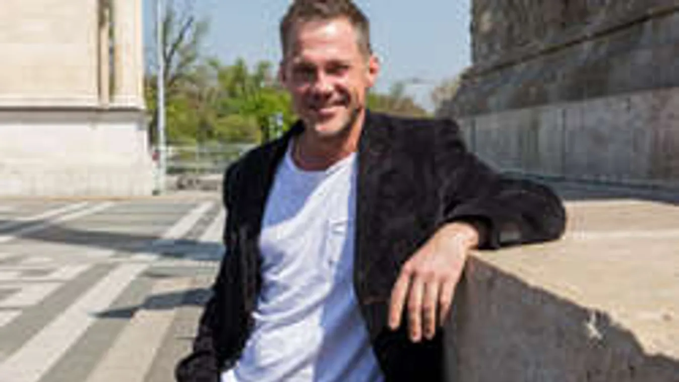 Hujber kész felmondani a TV2-ben, hogy mentse a házasságát