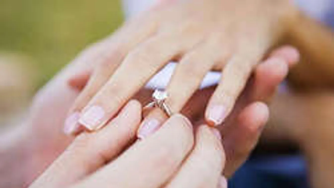 Friss! Újabb magyar sztárpár kel egybe!