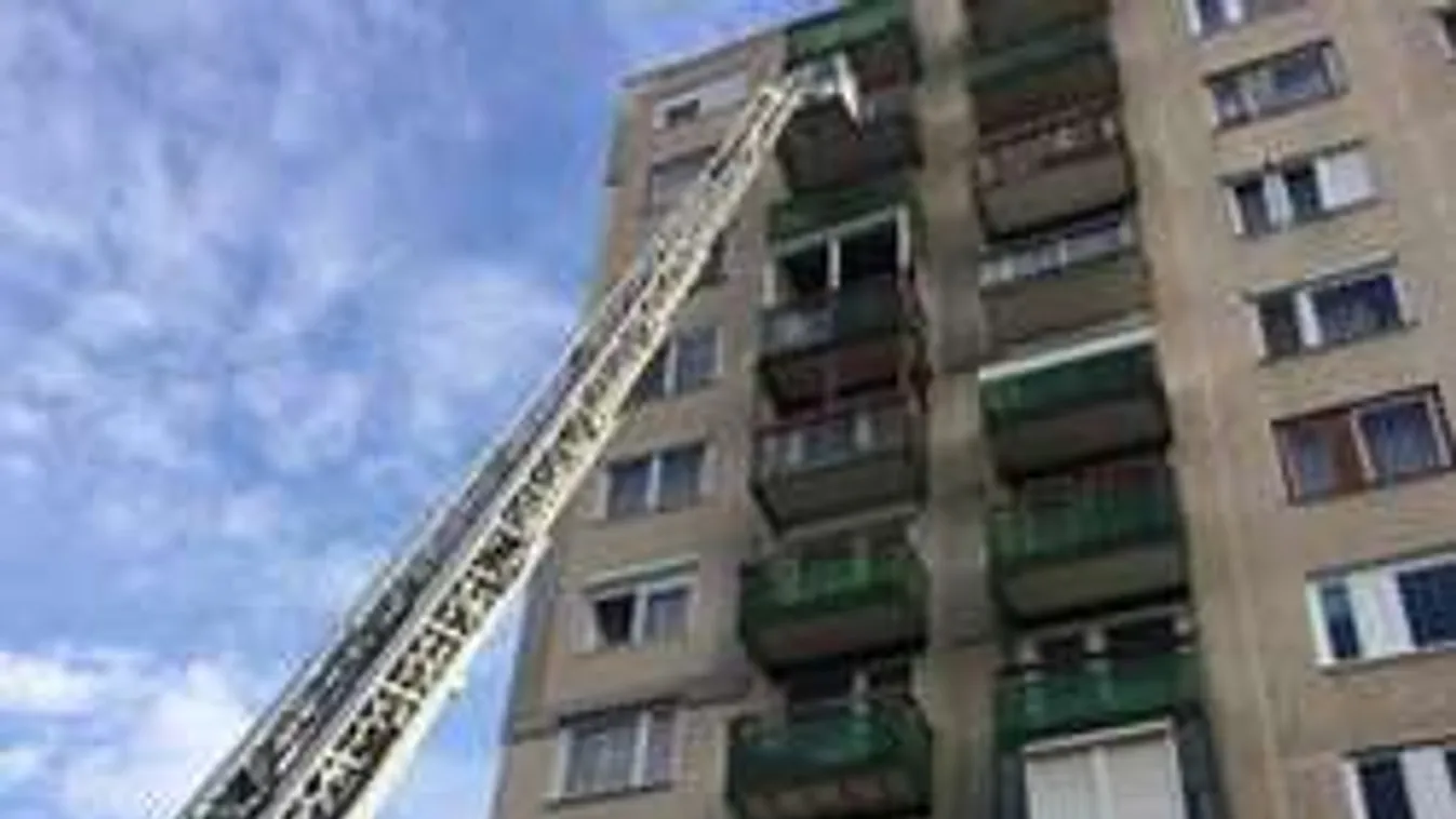 A kilencedik emeletről a nyolcadikra zuhant le a nyíregyházi bácsi