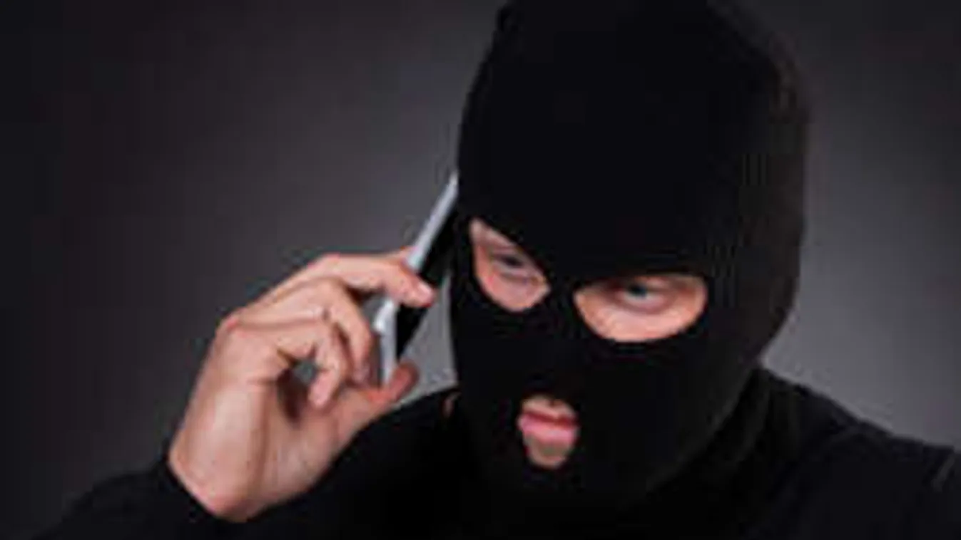 Terrorveszély miatt korlátozták a magyarországi telefonokat