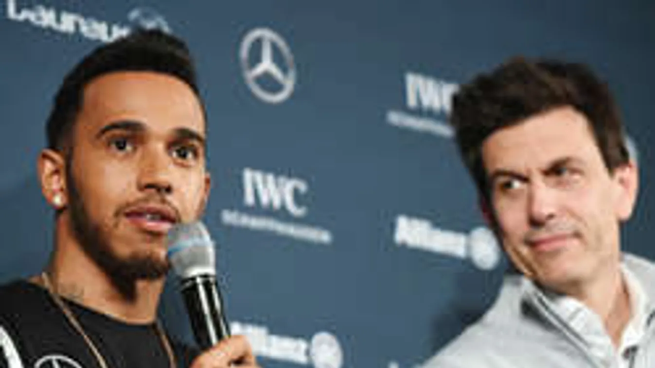 Kirúghatja világbajnok pilótáját a Mercedes