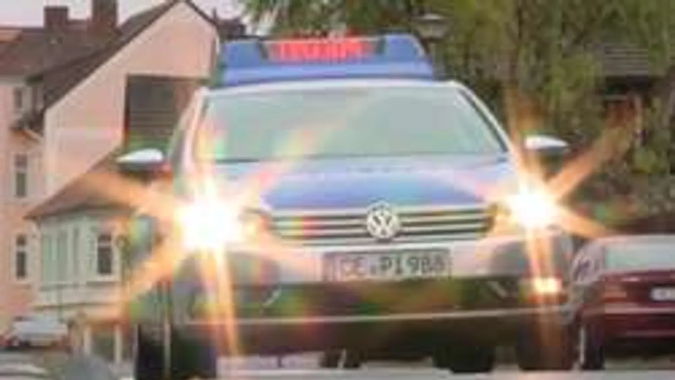 Kidobta feleségét az ablakon a féltékeny férj, majd nyakon szúrta