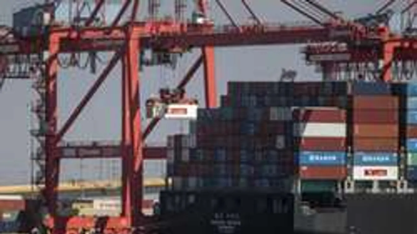 Csúnyán átverték a konténerben rejtőző migránsokat