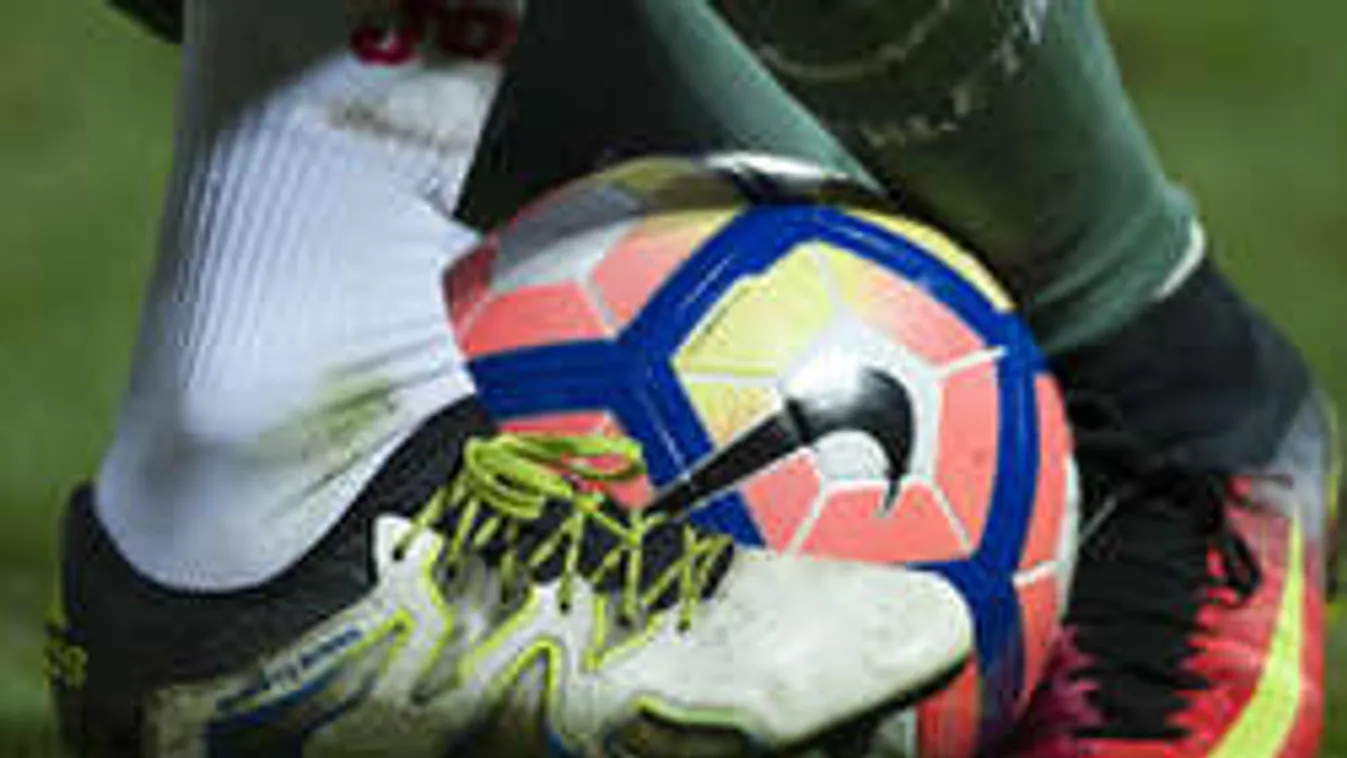 Pisztoly is előkerült a drámába fulladó focimeccsen