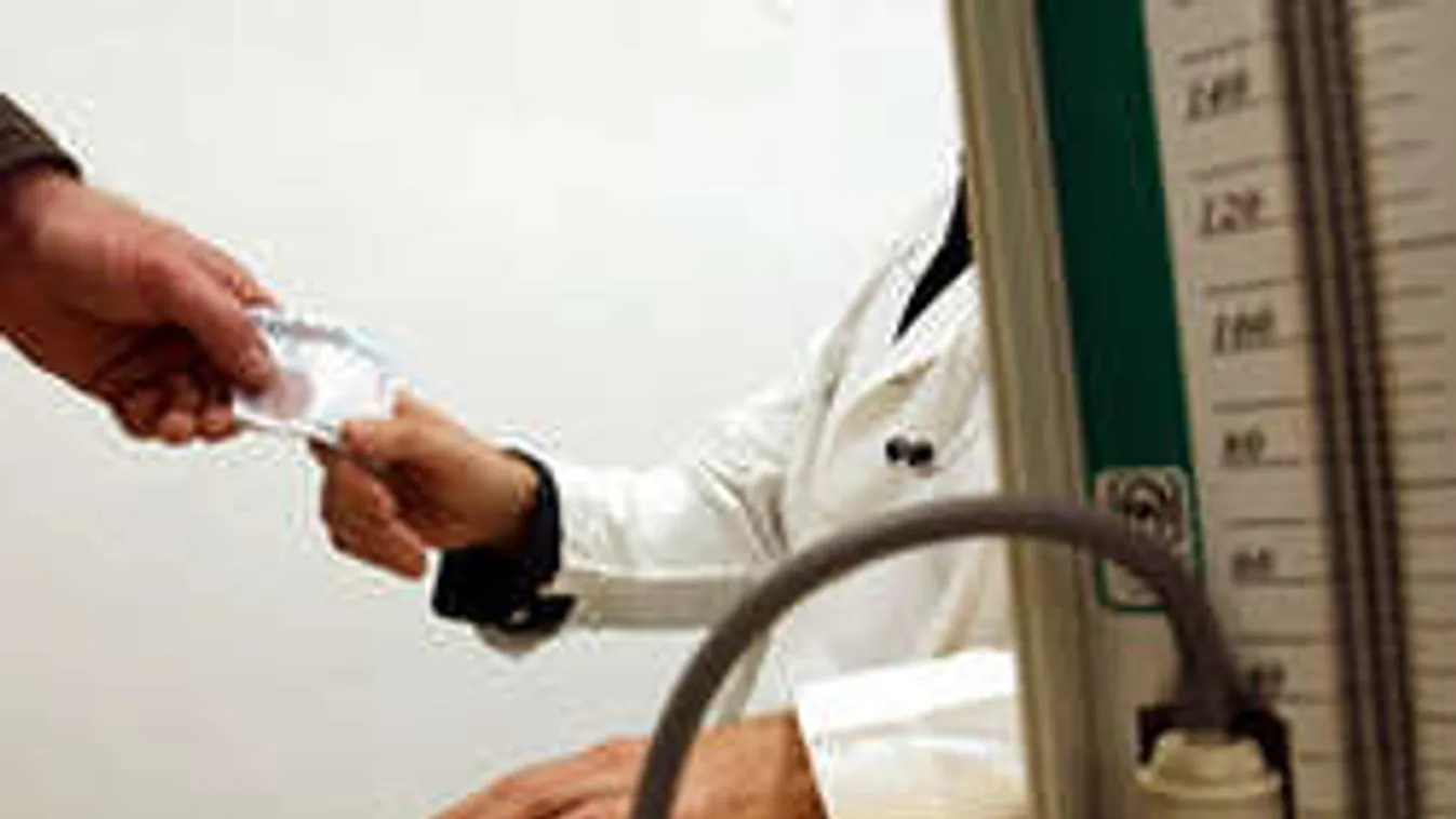 Vigyázz: Aljas módon verik át a nyugdíjasokat a budapesti kamu klinikán