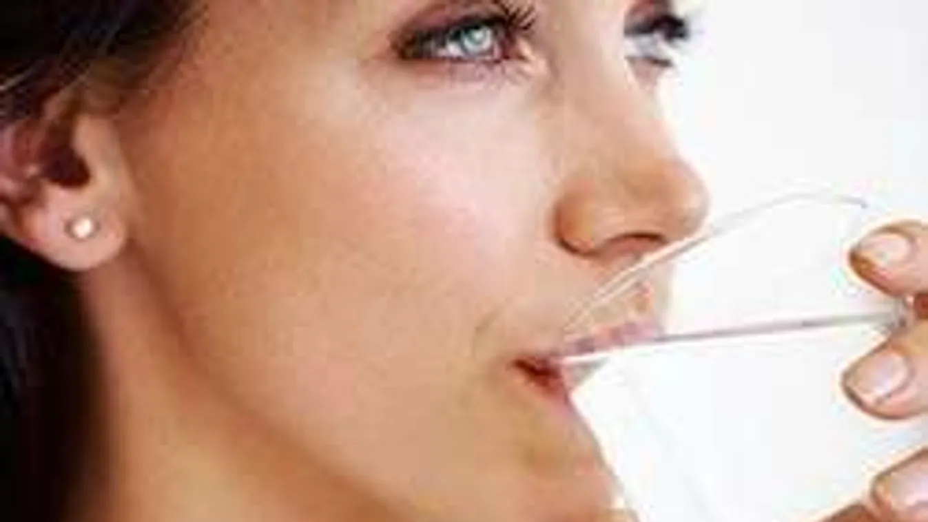 Ez történik a testeddel, ha minden reggel vizet iszol